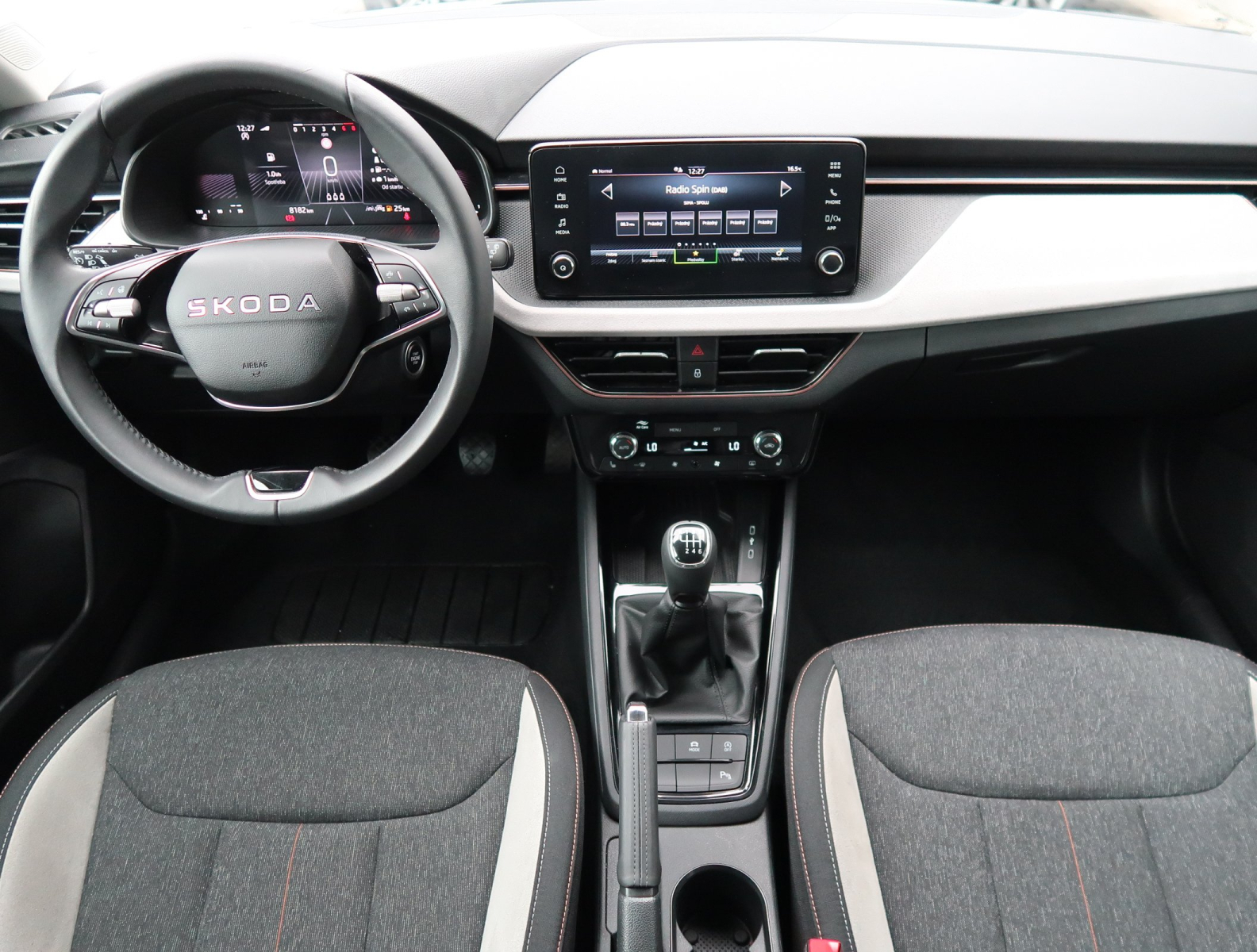 Škoda Scala - 2025