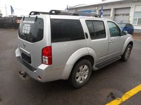 Nissan Pathfinder - 2008