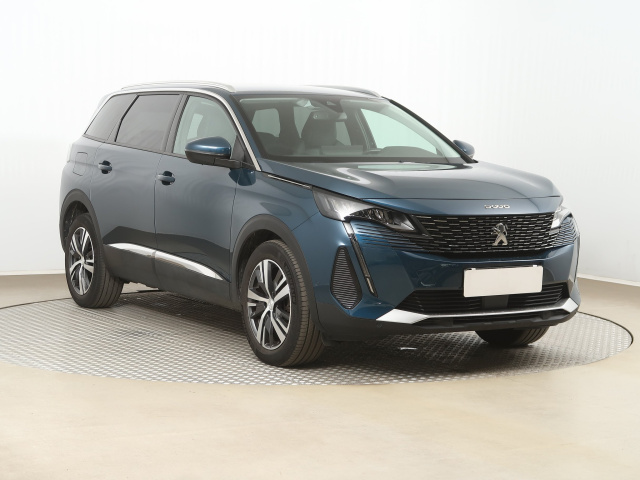Peugeot 5008 2021