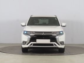 Mitsubishi Outlander - 2020