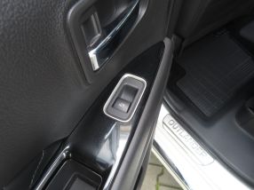 Mitsubishi Outlander - 2020