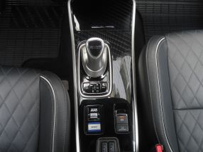 Mitsubishi Outlander - 2020