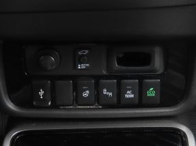 Mitsubishi Outlander - 2020