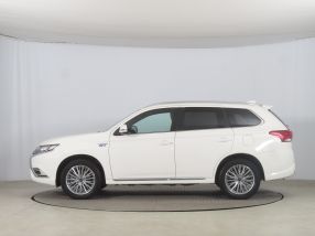 Mitsubishi Outlander - 2020