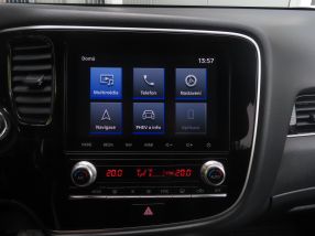 Mitsubishi Outlander - 2020