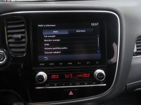Mitsubishi Outlander - 2020