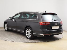 Volkswagen Passat - 2015
