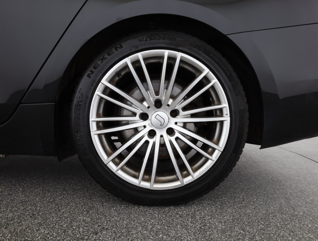BMW 5GT
