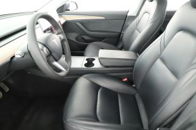 Tesla Model 3 - 2021