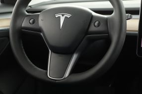 Tesla Model 3 - 2021