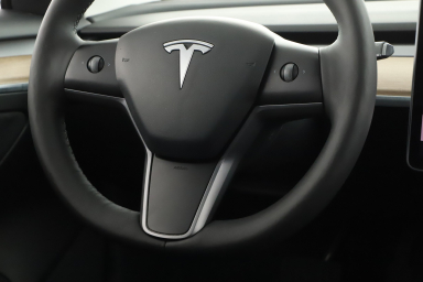 Tesla Model 3 - 2021