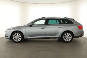 Skoda Superb - 2021