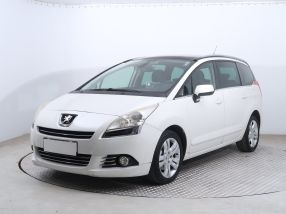Peugeot 5008 - 2012