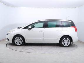 Peugeot 5008 - 2012