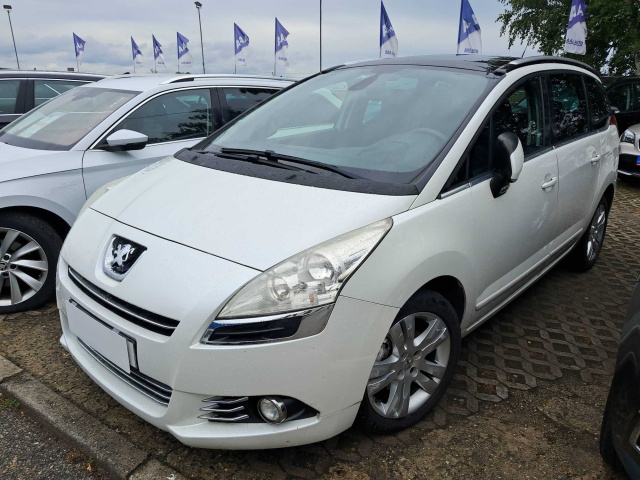 Peugeot 5008 2012