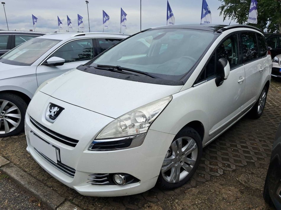 Peugeot 5008 - 2012