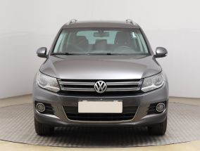 Volkswagen Tiguan - 2011