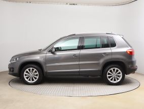 Volkswagen Tiguan - 2011