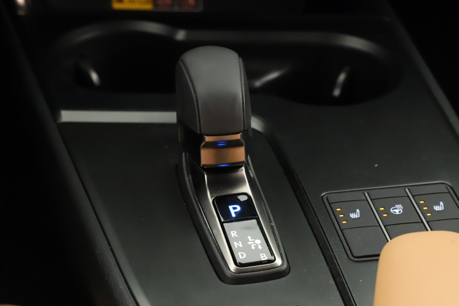 Lexus UX - 2024