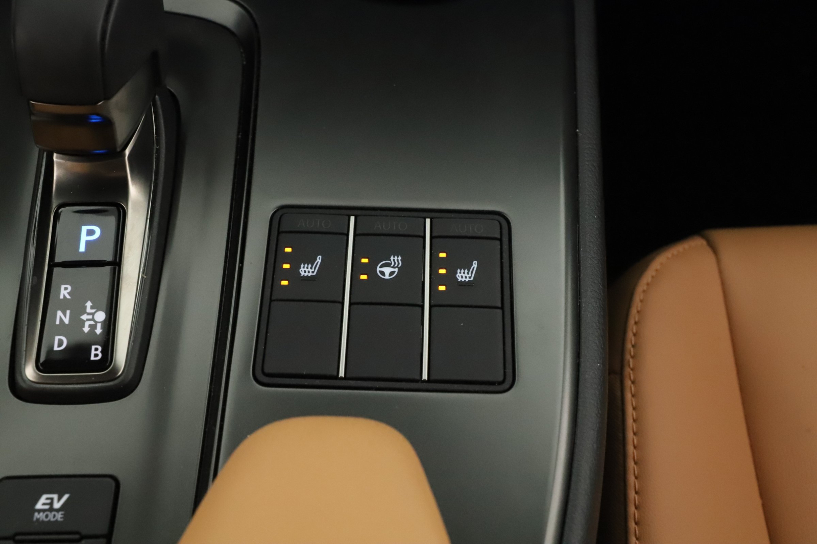 Lexus UX - 2024