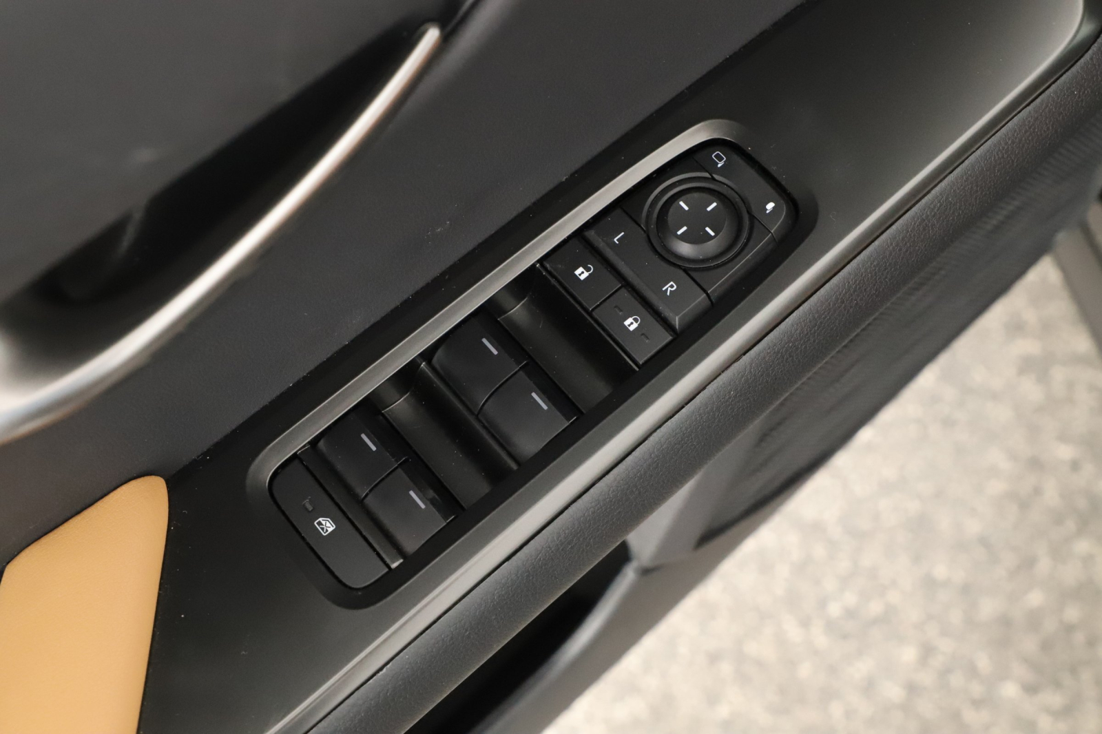 Lexus UX - 2024