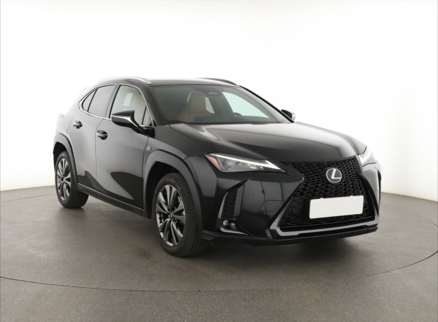 Lexus UX 2024