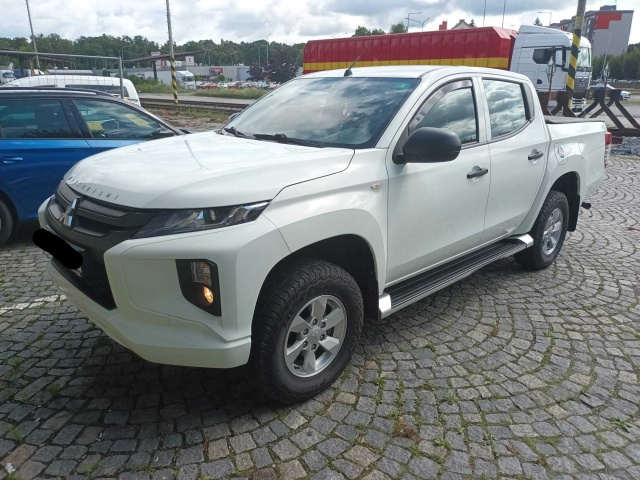 Mitsubishi L200 2022