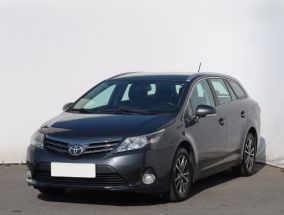 Toyota Avensis - 2012