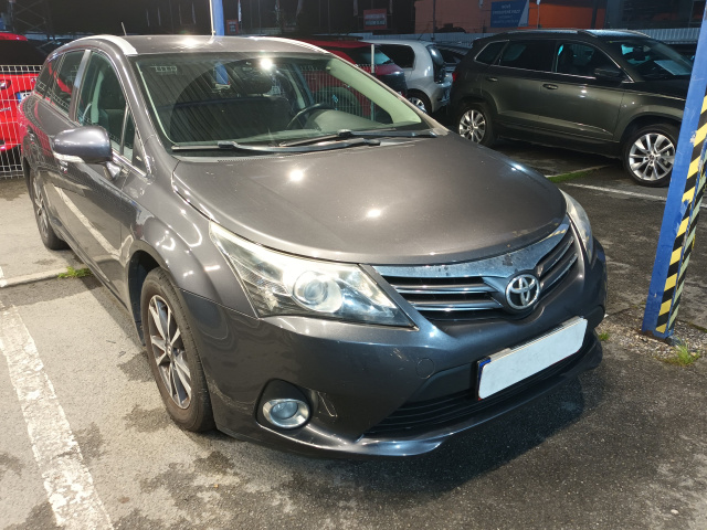 Toyota Avensis 2012