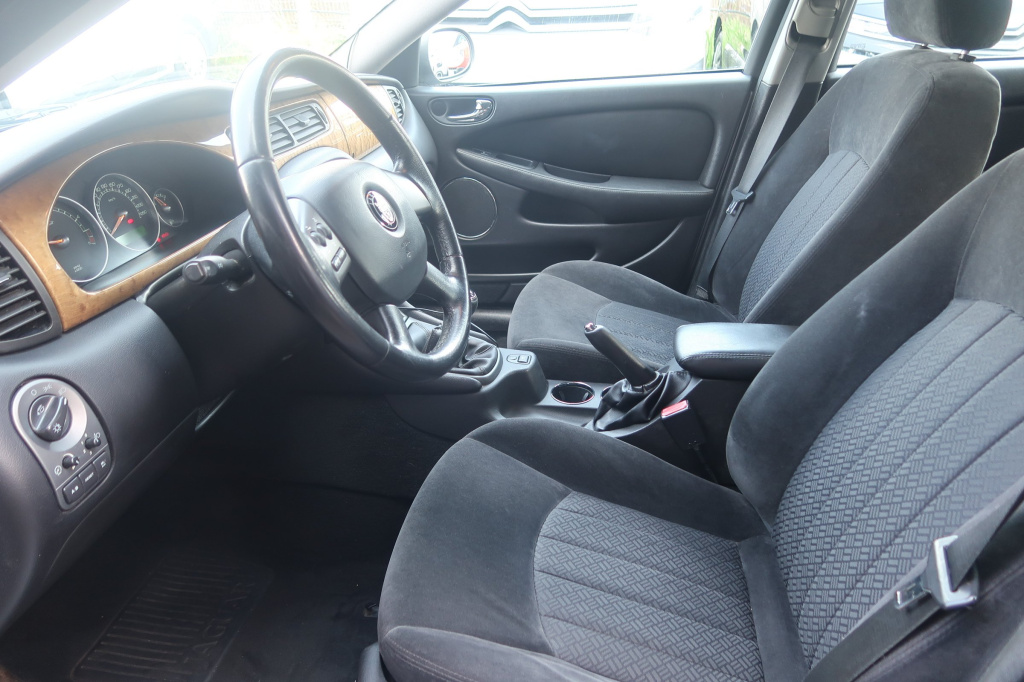 Jaguar X-Type