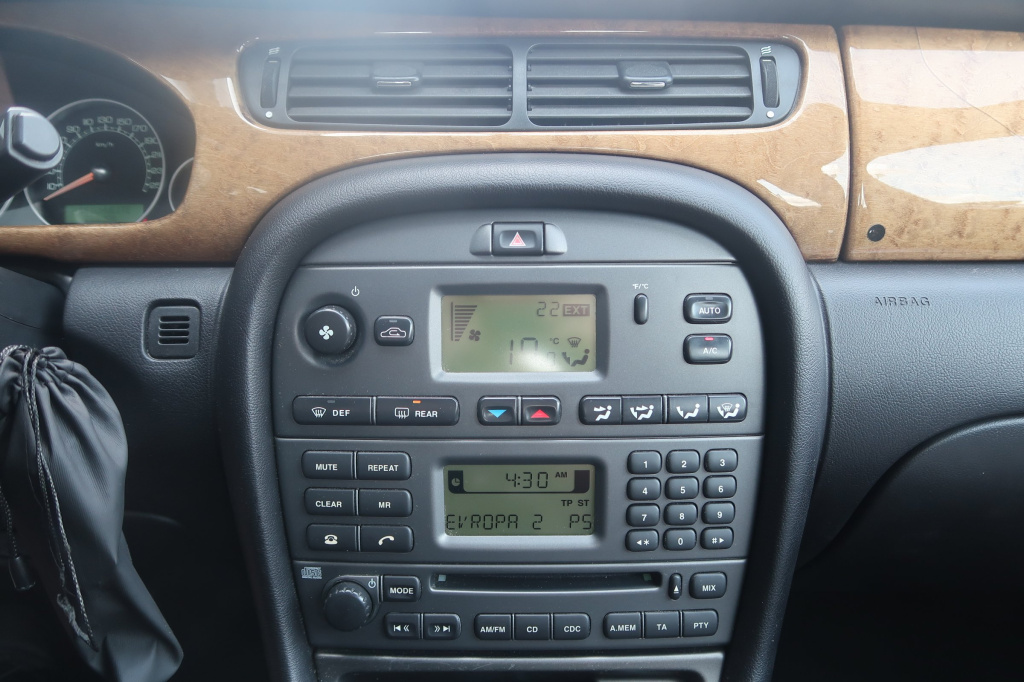 Jaguar X-Type