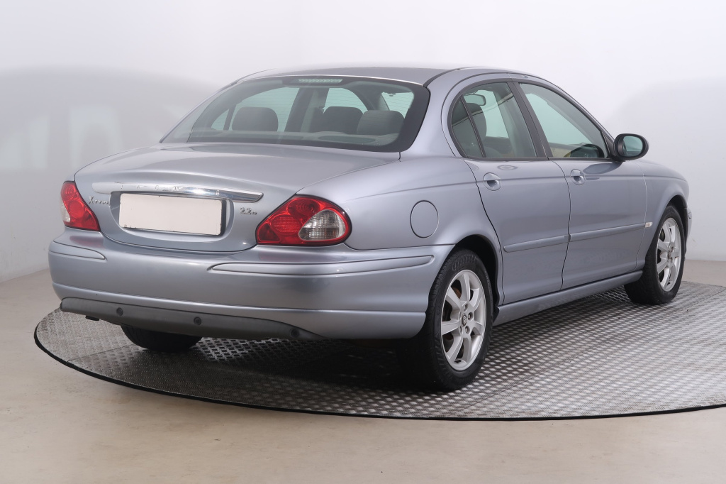 Jaguar X-Type