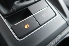 Volkswagen Golf - 2021