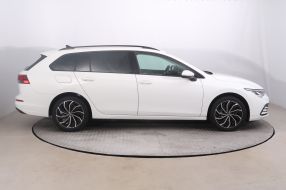 Volkswagen Golf - 2021