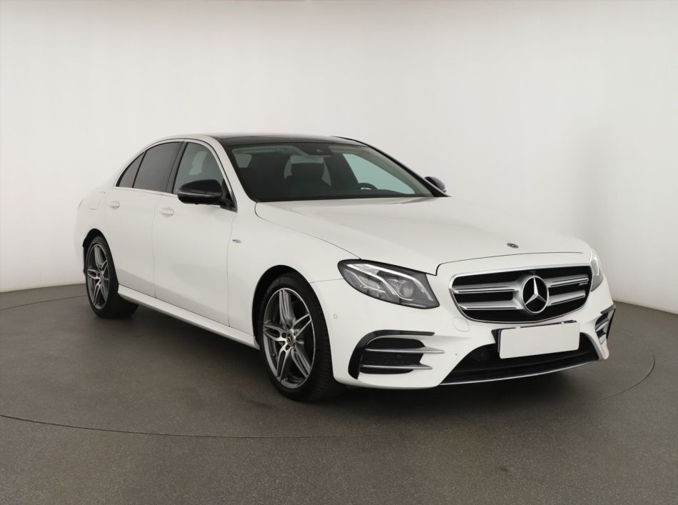 Mercedes-Benz E - 2019
