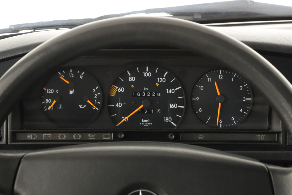 Mercedes-Benz 190