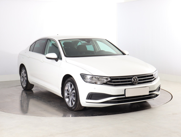 Volkswagen Passat 2021