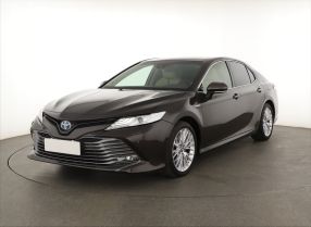 Toyota Camry - 2019