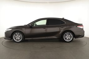 Toyota Camry - 2019
