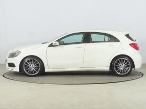 Mercedes-Benz A - 2015