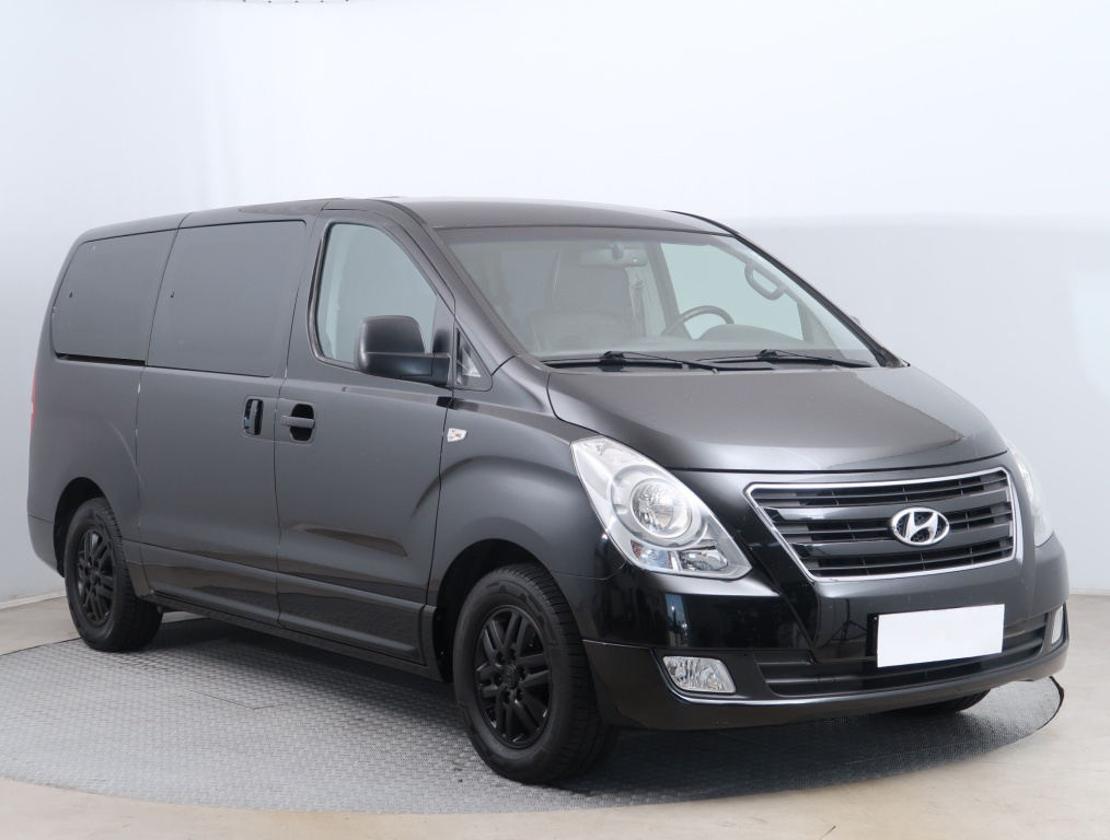 Hyundai H-1 Tour