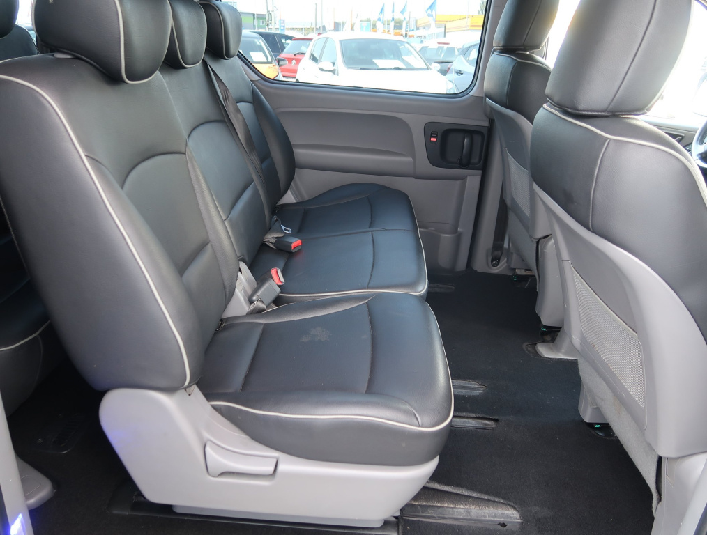 Hyundai H-1 Tour