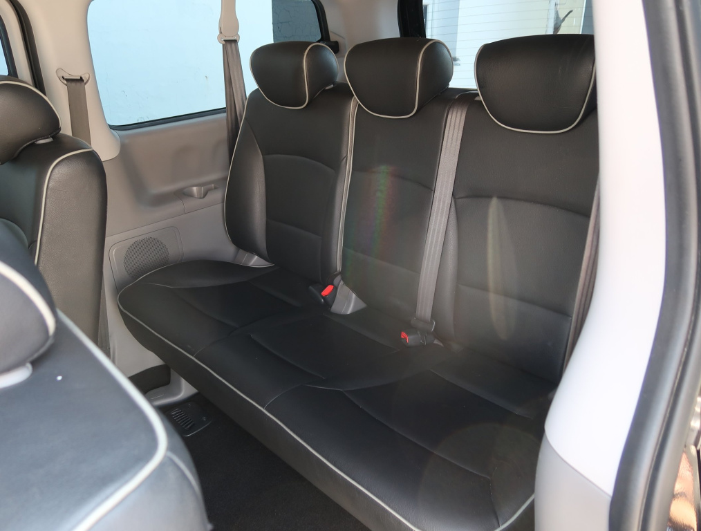 Hyundai H-1 Tour