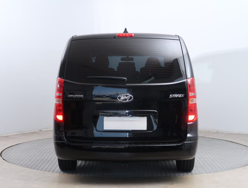 Hyundai H-1 Tour