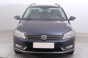 Volkswagen Passat - 2011