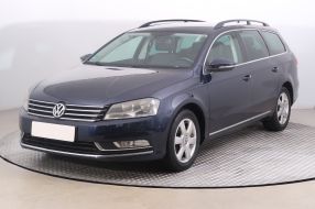 Volkswagen Passat - 2011