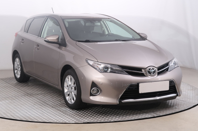 Toyota Auris 2013