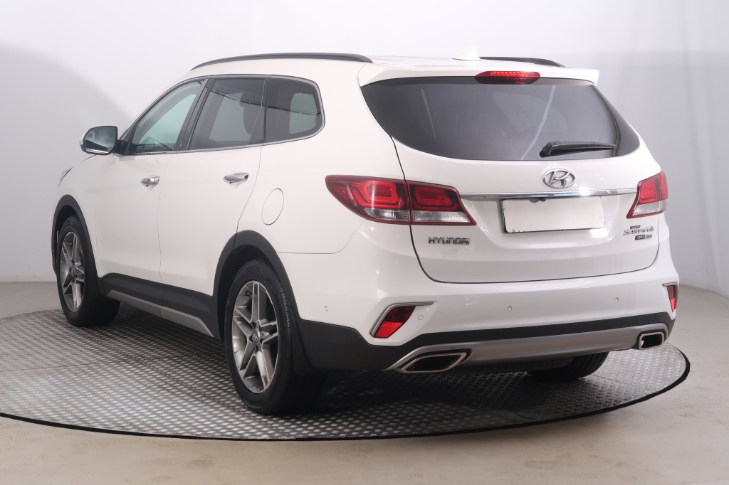 Hyundai Grand Santa Fe