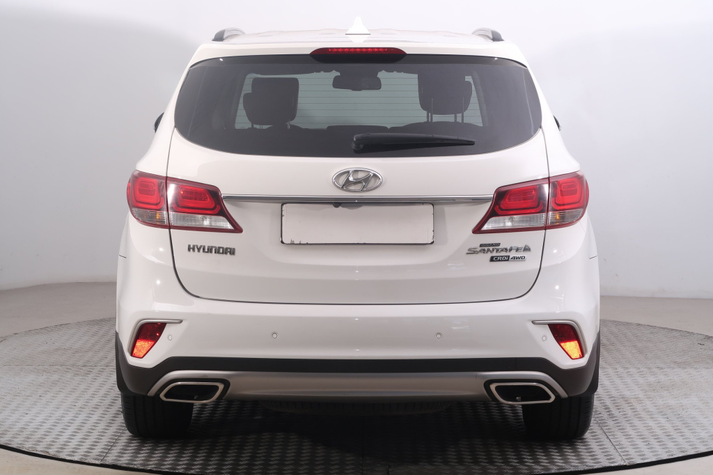 Hyundai Grand Santa Fe