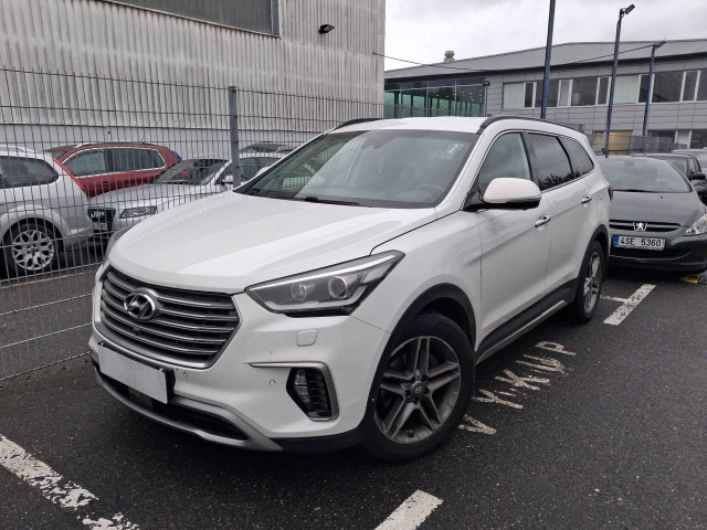 Hyundai Grand Santa Fe 2016